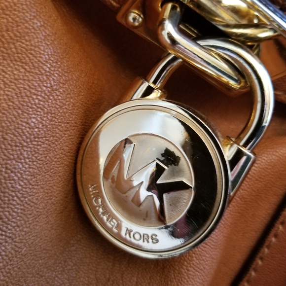 ❌ SOLD ❌ Michael Kors Hamilton Purse - Picture 3 of 8